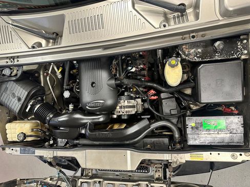 Used 2004 HUMMER H2 Sport Utility w/ Preferred Equipment Group image 22