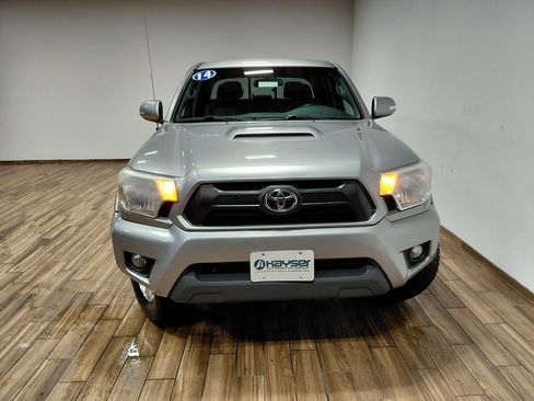 Used 2014 Toyota Tacoma 4x4 Double Cab w/ TRD Sport Package image 18