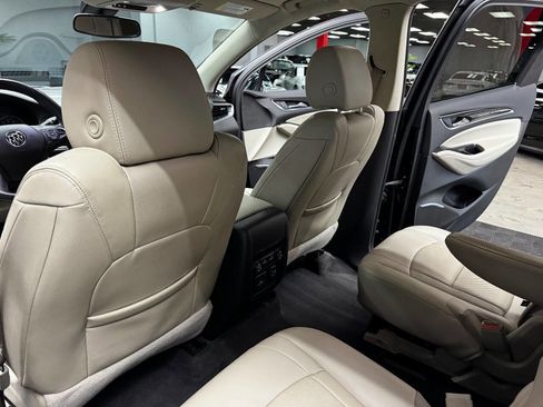 Used 2019 Buick Enclave Essence image 41