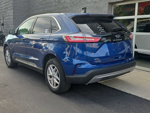 Used 2022 Ford Edge SEL w/ Convenience Package AWD/4WD image 4