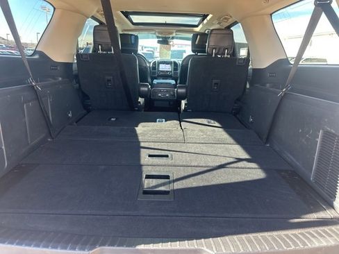 Used 2019 Ford Expedition Max Platinum image 39