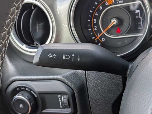 Used 2023 Jeep Wrangler Unlimited Sahara AWD/4WD image 32