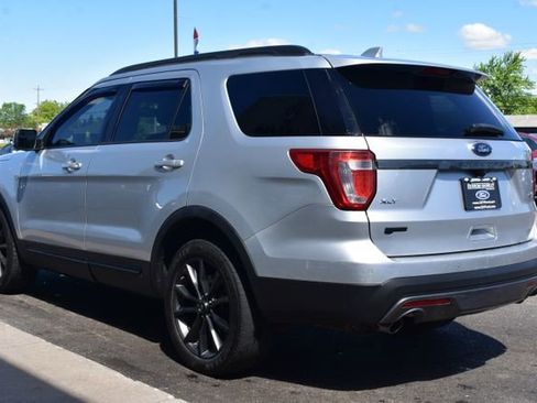 Used 2017 Ford Explorer XLT w/ Equipment Group 202A AWD/4WD image 15