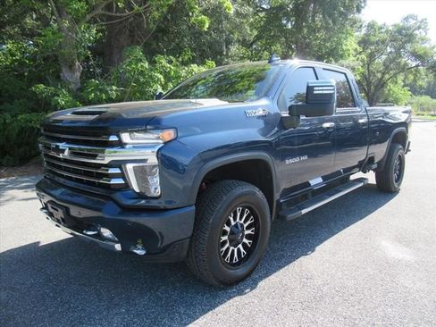 Used 2022 Chevrolet Silverado 3500 High Country w/ Safety Package II AWD/4WD image 3