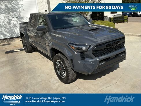 Used 2026 Toyota Tacoma TRD Sport image 1