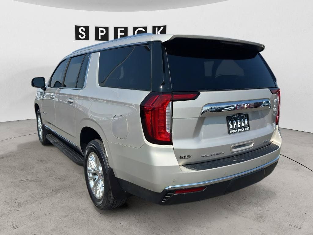 Used 2023 GMC Yukon XL SLT w/ SLT Premium Package AWD/4WD image 3