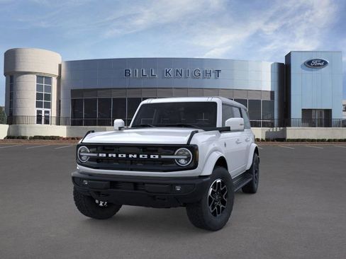 New 2025 Ford Bronco Outer Banks image 3