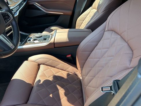 Used 2026 BMW X5 xDrive40i w/ M Sport Package image 10