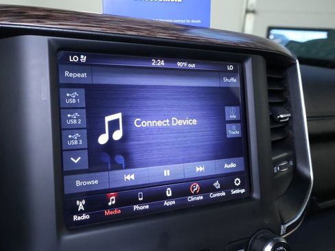 Used 2020 RAM 1500 Laramie image 30