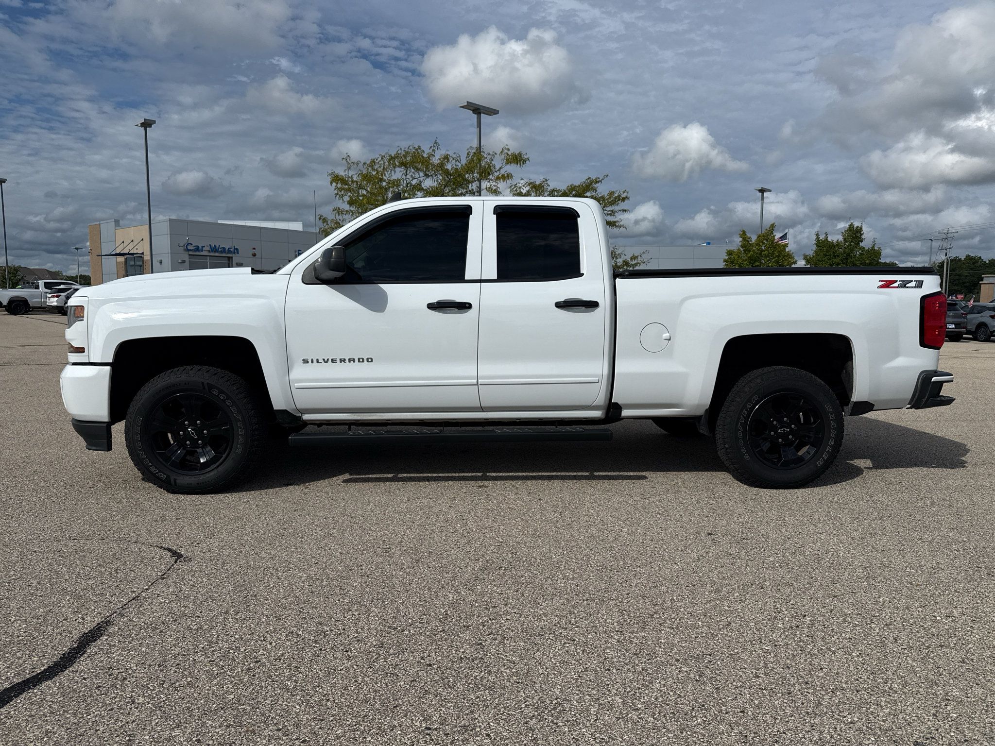 Used 2019 Chevrolet Silverado 1500 LT w/ All Star Edition AWD/4WD image 2