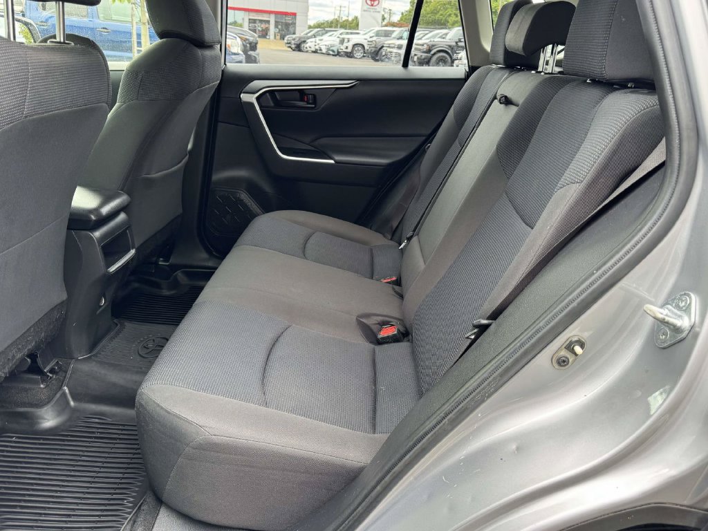 Used 2019 Toyota RAV4 LE w/ All Weather Liner Package AWD/4WD image 17