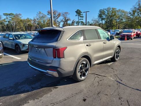 New 2026 Kia Sorento EX image 2