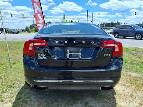 Used 2017 Volvo S60 T5 Inscription Platinum w/ Climate Package FWD image 3