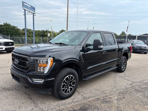 Used 2023 Ford F150 XLT w/ Equipment Group 302A High AWD/4WD image 3