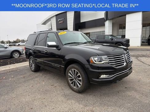 Used 2017 Lincoln Navigator Select image 2