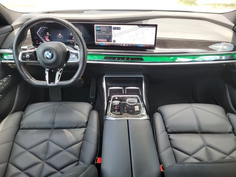 Used 2025 BMW 740i xDrive AWD/4WD image 15
