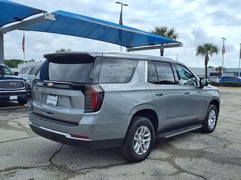 Used 2025 Chevrolet Tahoe LT AWD/4WD image 2