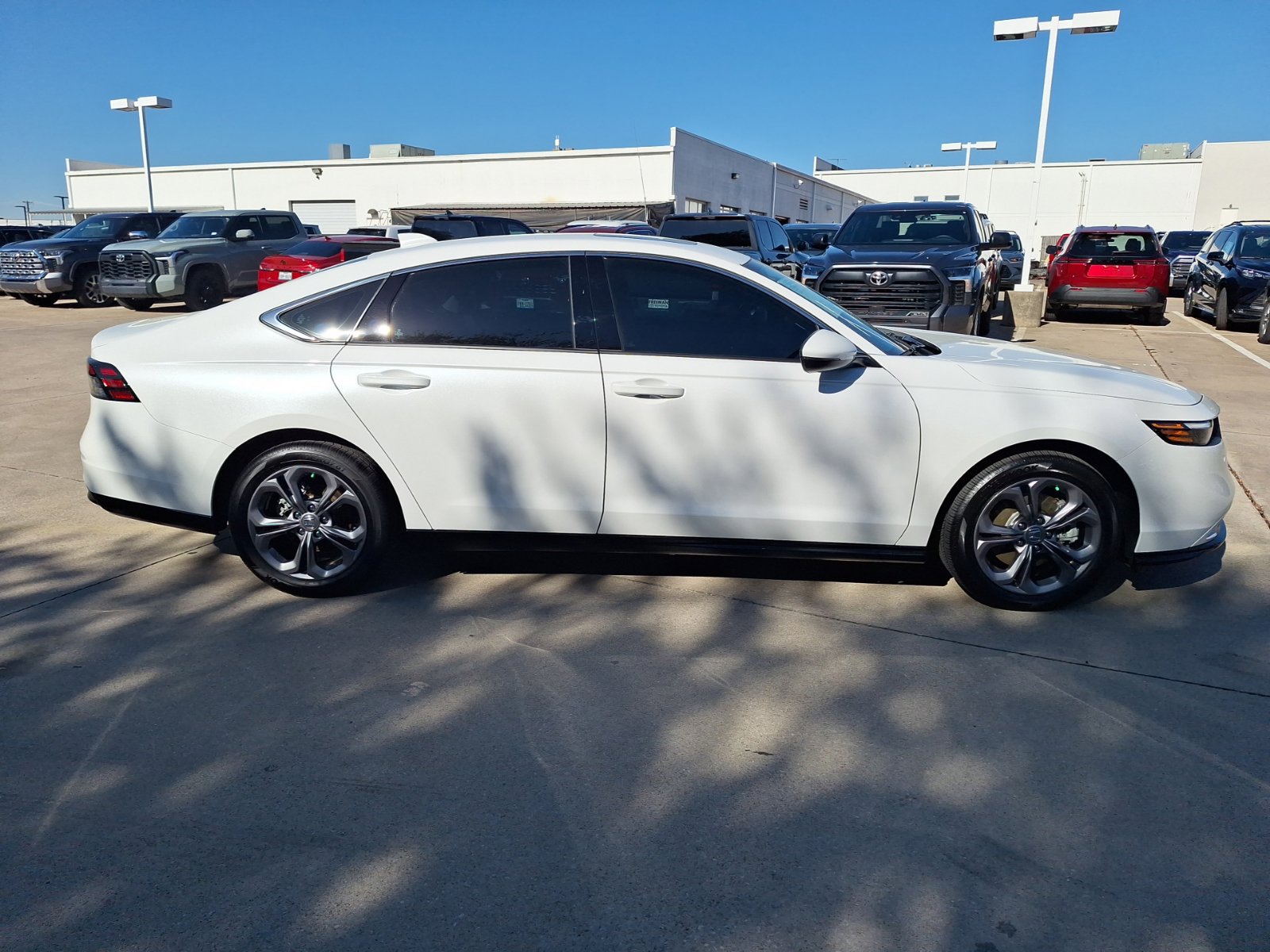 Used 2026 Honda Accord EX-L image 7