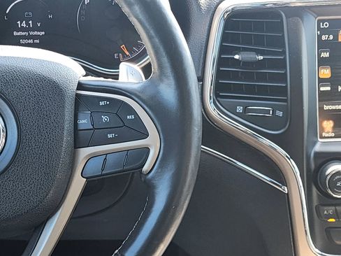 Used 2017 Jeep Grand Cherokee Limited w/ Luxury Group II image 13