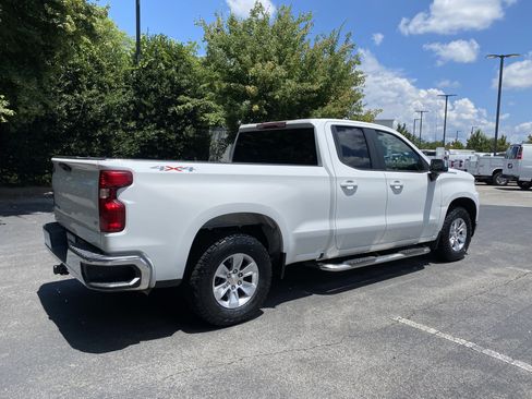 Used 2020 Chevrolet Silverado 1500 LT w/ Trailering Package AWD/4WD image 9