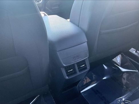 Used 2026 Chevrolet Equinox LT FWD image 32