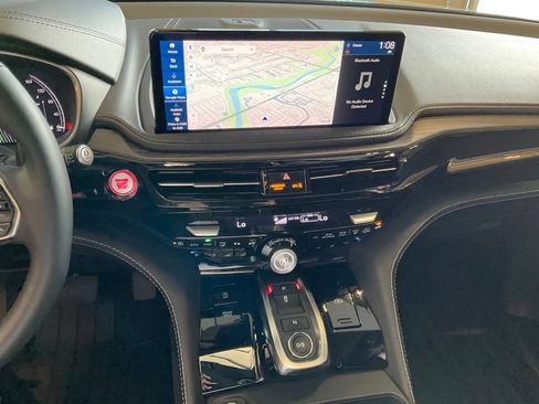Certified 2026 Acura MDX w/ Advance Package AWD/4WD image 16