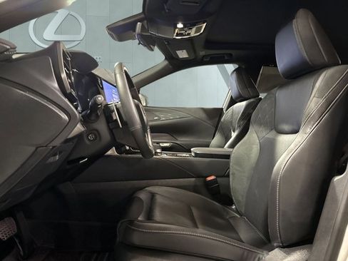 Certified 2026 Lexus RX 350 w/ Convenience Package image 9