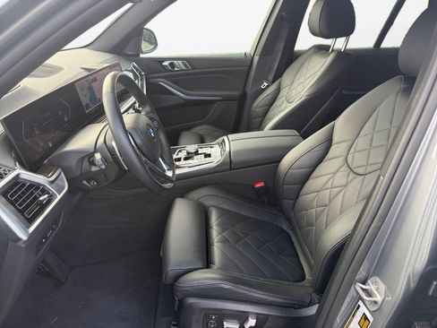 Certified 2024 BMW X5 xDrive40i w/ Premium Package image 9