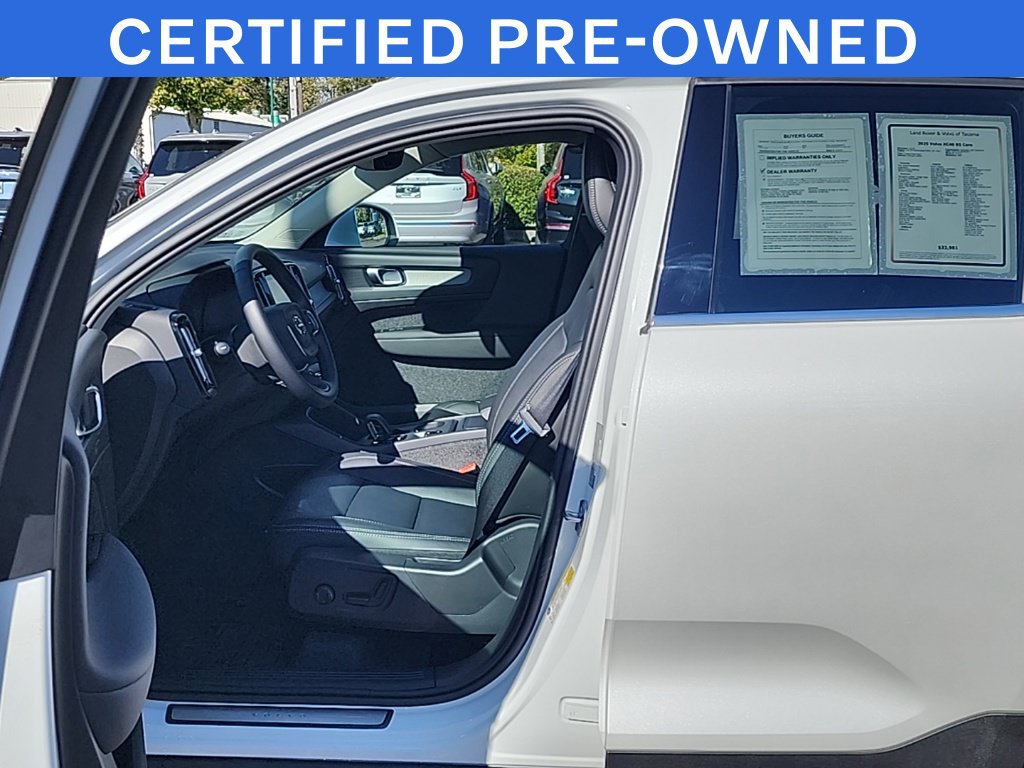 Used 2025 Volvo XC40 B5 Core w/ Protection Package Premier AWD/4WD image 8