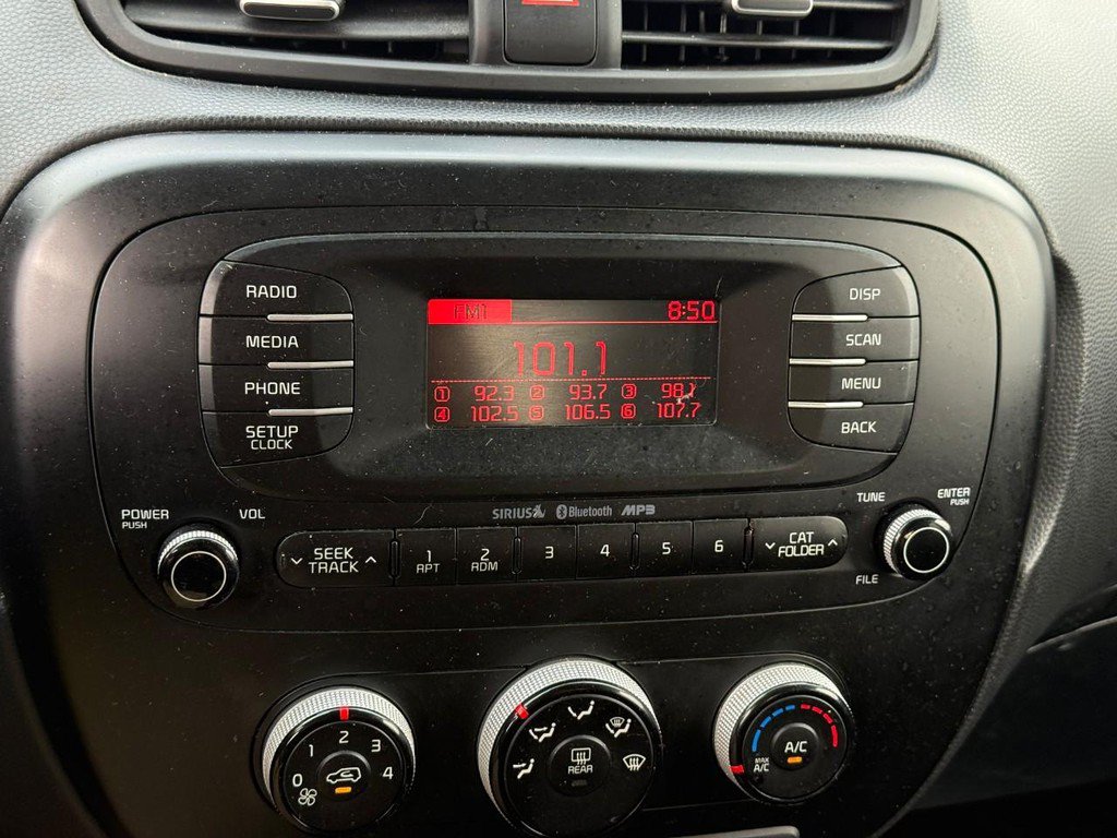 Used 2016 Kia Soul FWD image 24