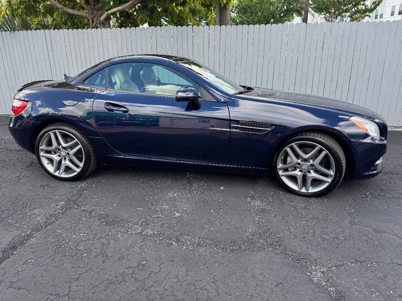 Used 2014 Mercedes-Benz SLK 250 w/ Premium Package image 2