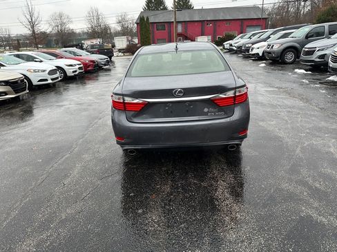 Used 2015 Lexus ES 350 w/ Luxury Package FWD image 6