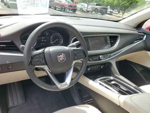 Used 2023 Buick Enclave Essence w/ Experience Buick Package FWD image 8
