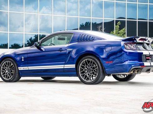 Used 2013 Ford Mustang Shelby GT500 RWD image 4
