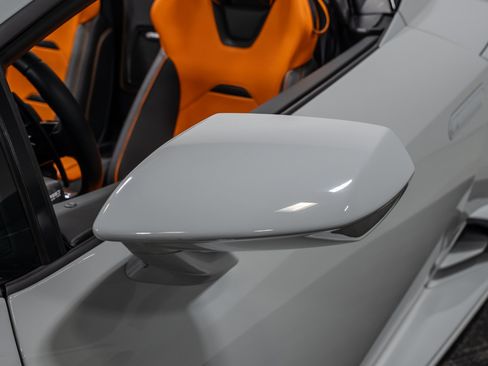 Used 2021 Lamborghini Huracan EVO RWD image 30