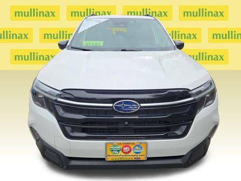 Used 2025 Subaru Forester Touring AWD/4WD image 11