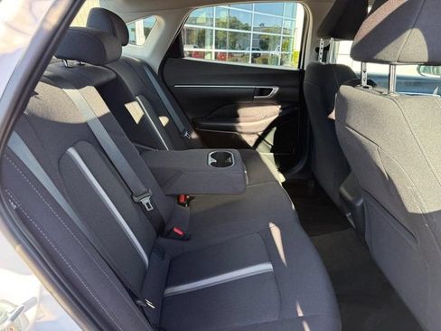Used 2022 Hyundai Sonata SEL FWD image 12