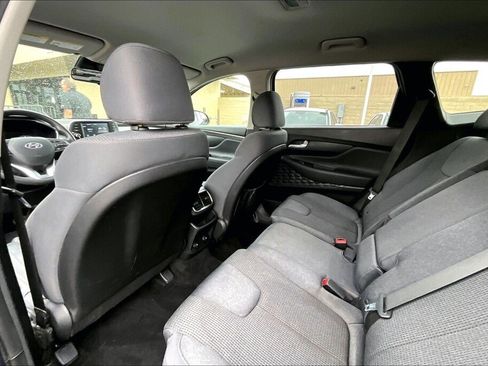 Used 2019 Hyundai Santa Fe SE image 16