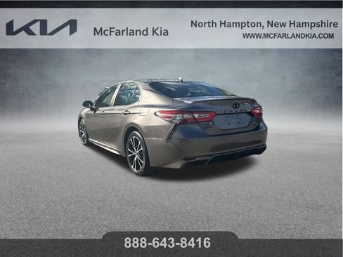 Used 2019 Toyota Camry SE image 15