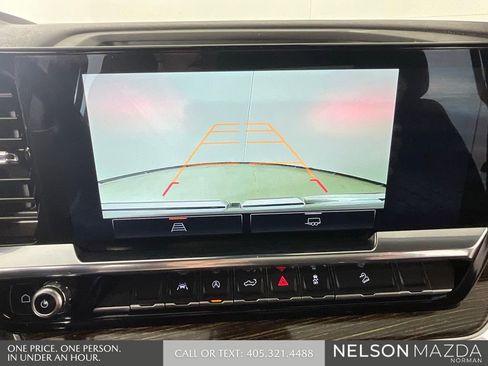 Used 2025 GMC Sierra 1500 Elevation image 30