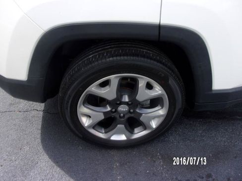 Used 2021 Jeep Compass Limited AWD/4WD image 14