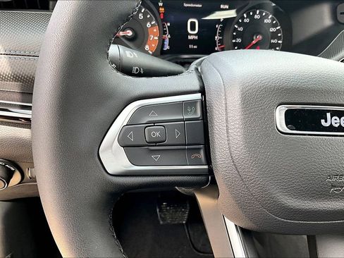 New 2026 Jeep Compass Latitude AWD/4WD image 22