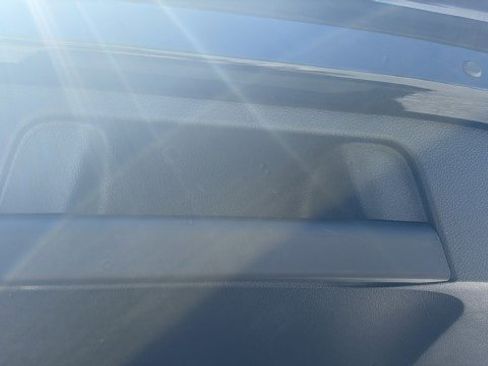 Used 2024 Volkswagen Taos SE image 28