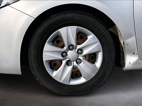 Used 2017 Kia Forte LX FWD image 10