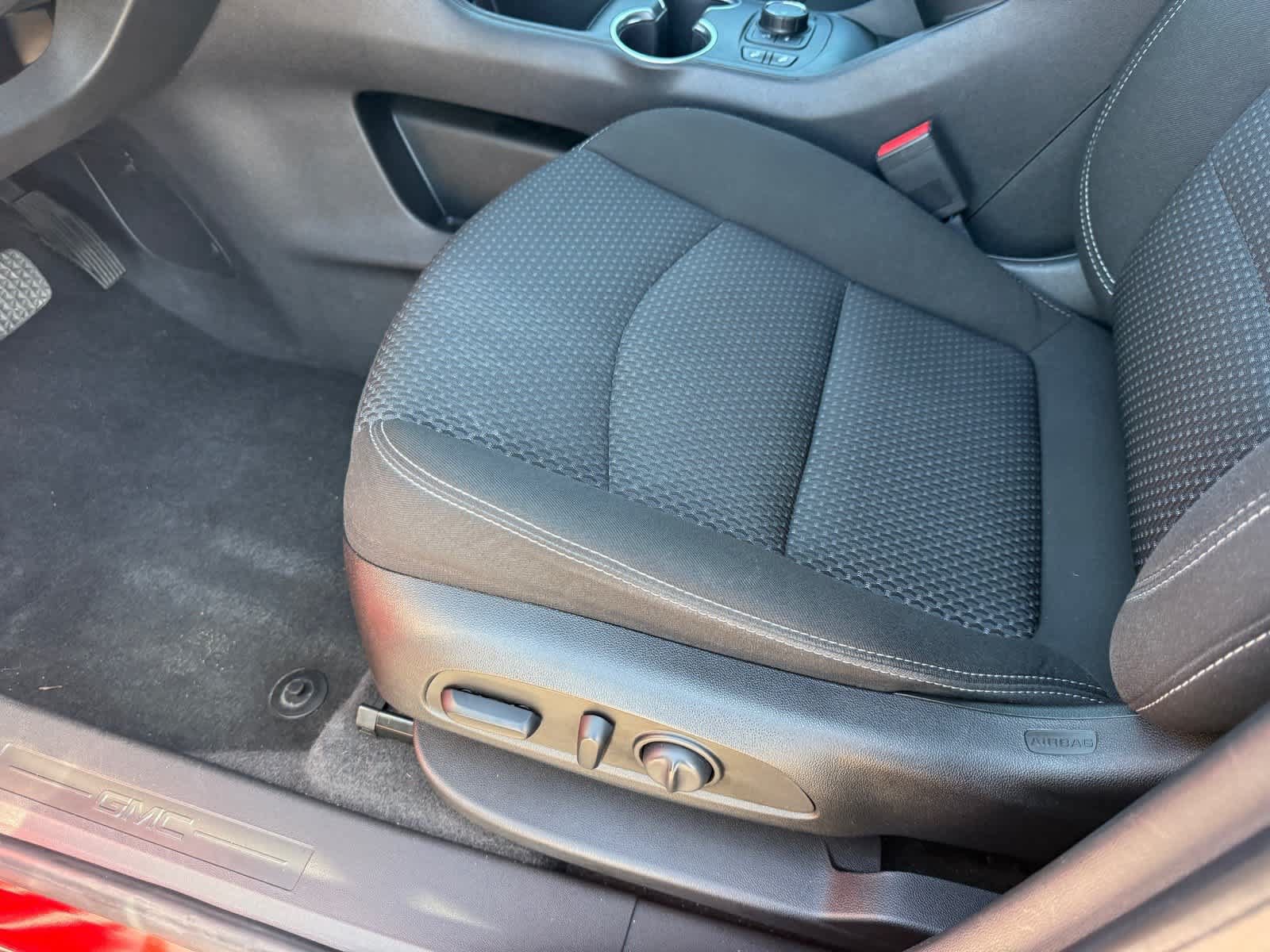 Used 2022 GMC Terrain SLE w/ Driver Convenience Package AWD/4WD image 15