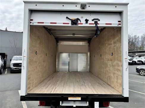 New 2025 Ford E-350 and Econoline 350 Super Duty w/ Driver's Safety Package RWD image 29