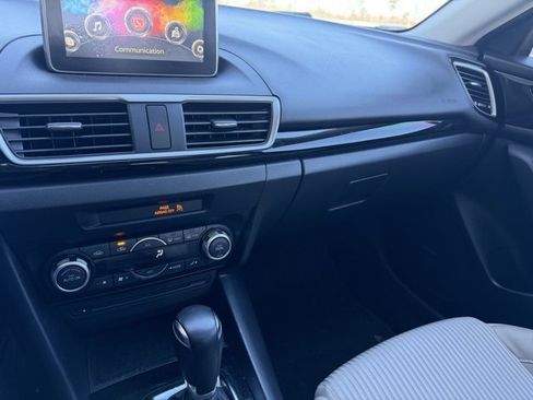 Used 2014 MAZDA MAZDA3 i Touring w/ Technology Package image 20