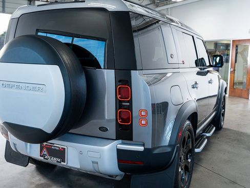 Used 2020 Land Rover Defender 110 SE image 27