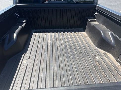 Used 2022 Toyota Tacoma SR w/ SR Convenience Package RWD image 9