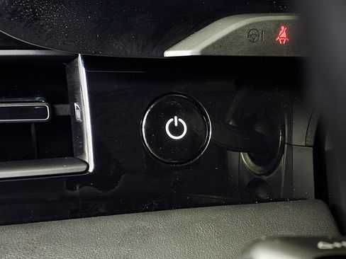 Used 2023 Porsche Taycan 4 Cross Turismo image 19